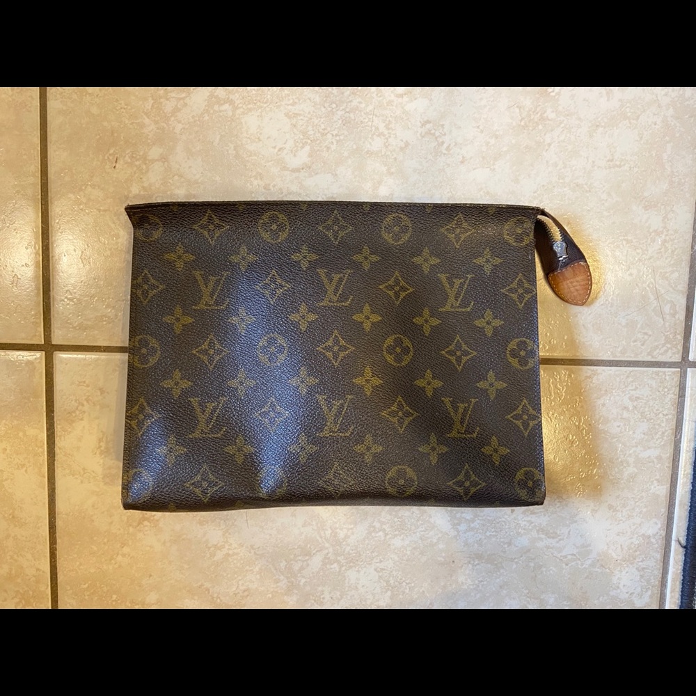 Vintage Louis Vuitton Toiletry 26